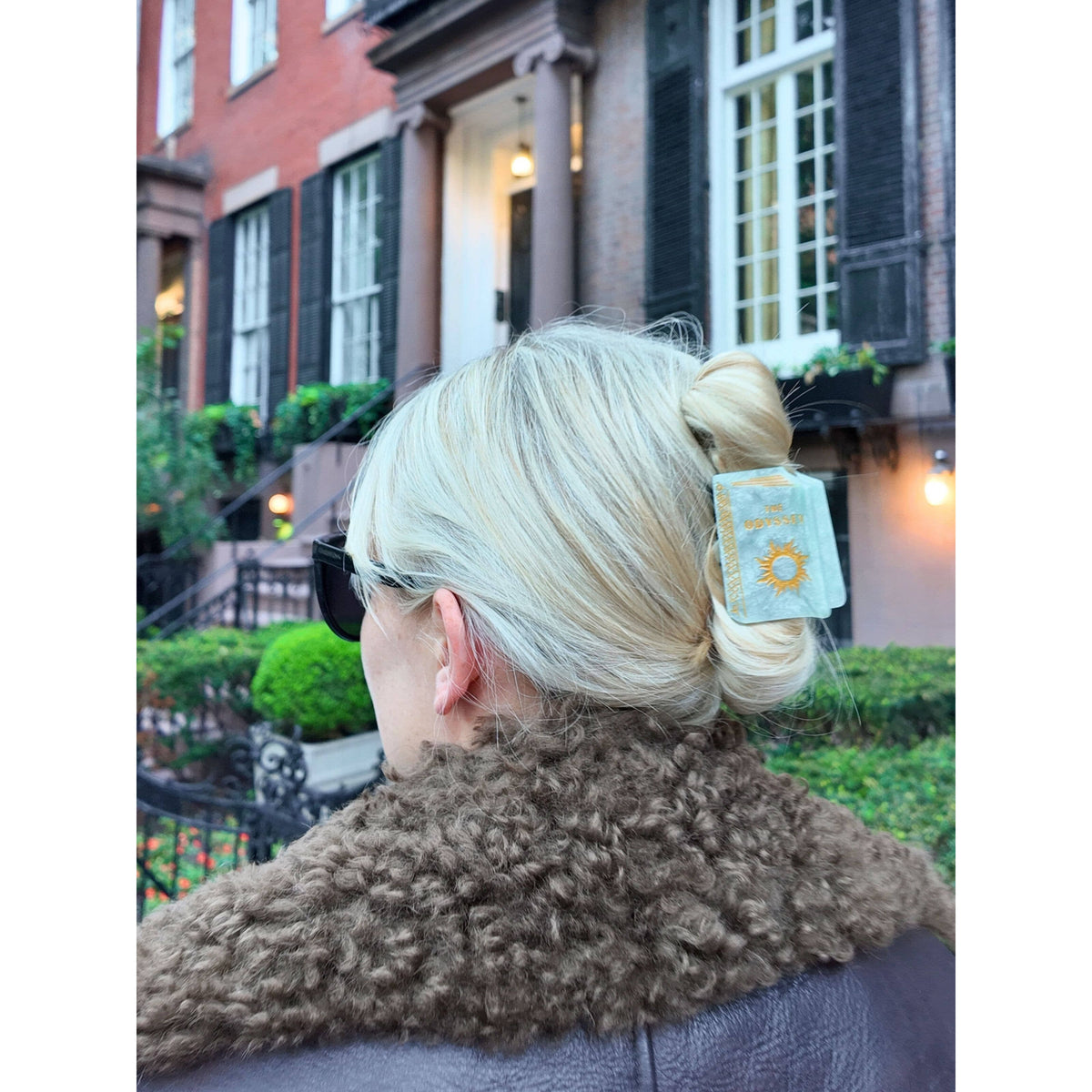 Hand-painted Mini The Odyssey Book Claw Hair Clip | Eco-Friendly BookGeek