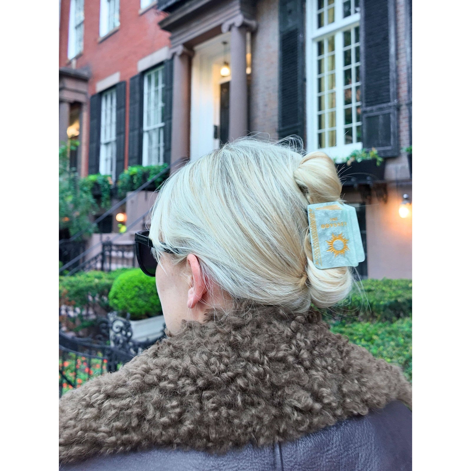 Hand-painted Mini The Odyssey Book Claw Hair Clip | Eco-Friendly BookGeek