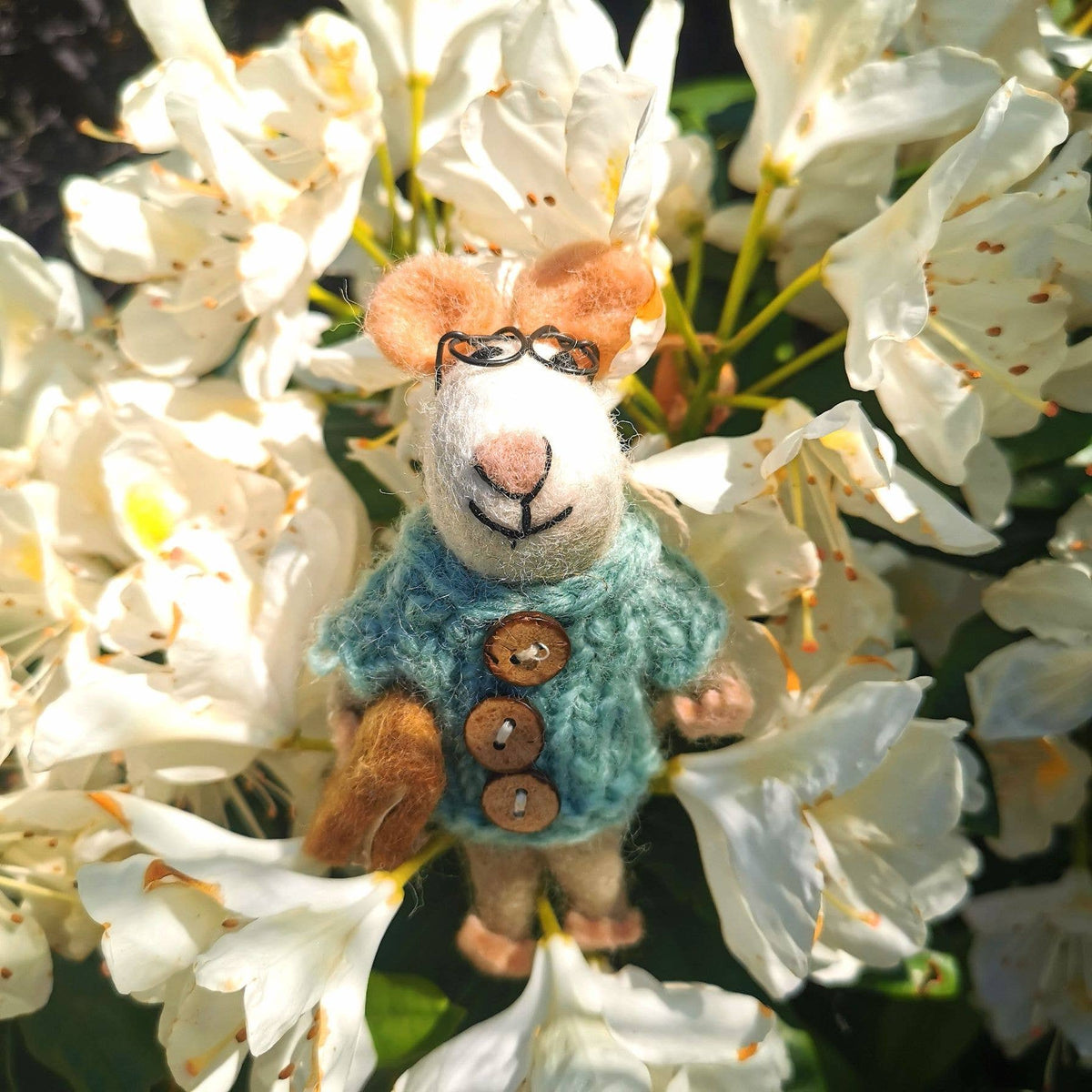 Handmade Felt Susie Mouse Biodegradable Hanging Decoration BookGeek
