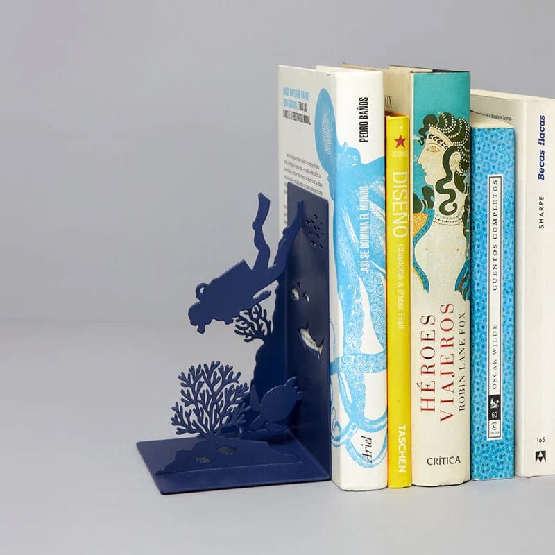 Scuba Bookend BookGeek