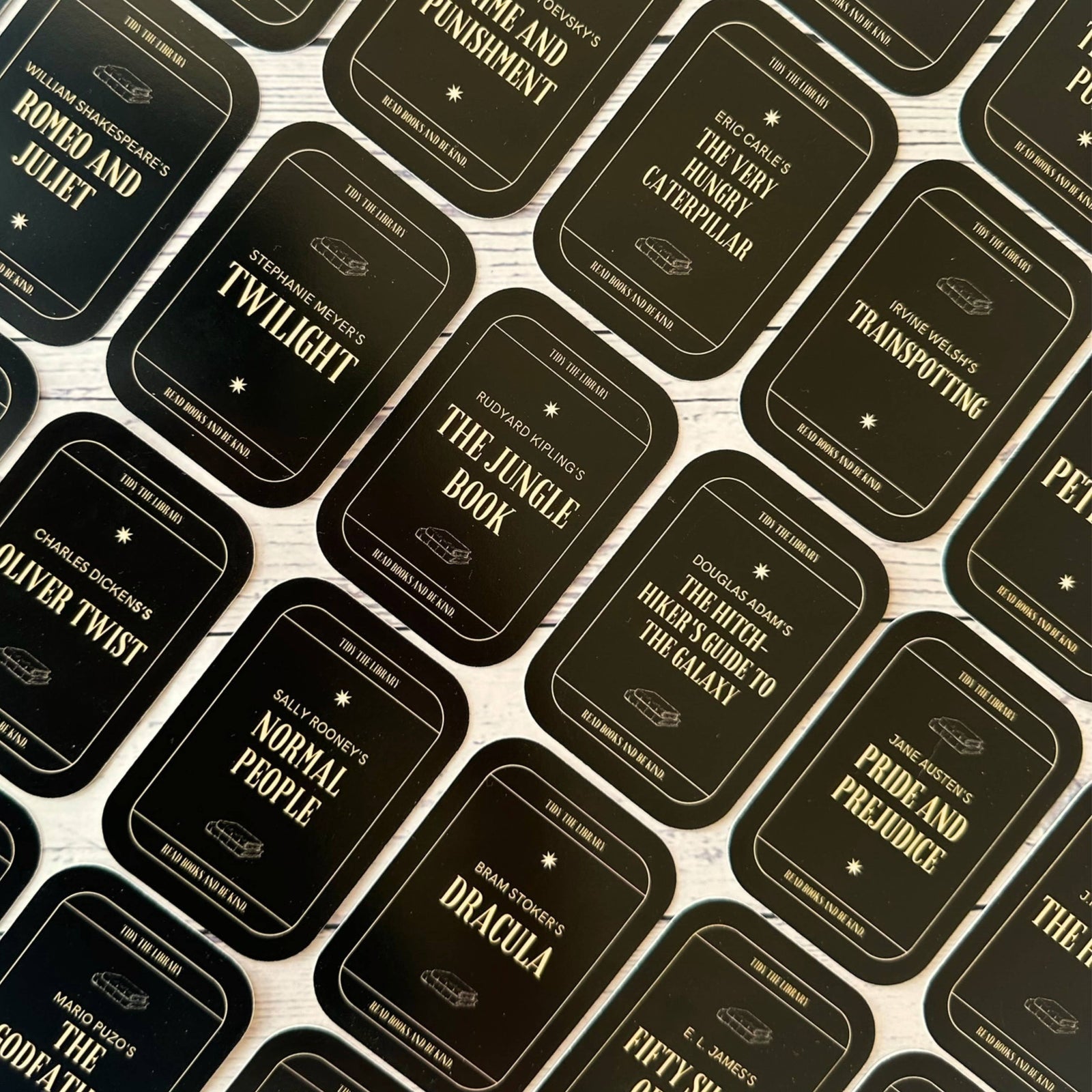 TIDY THE LIBRARY: The Original Card Game for Book Lovers BookGeek