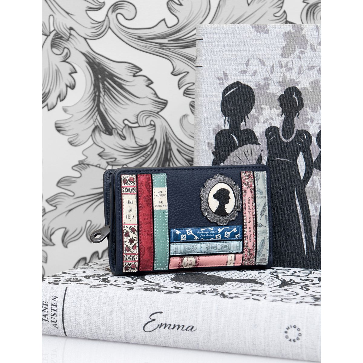 Jane Austen Bookworm Zip Around Purse BookGeek